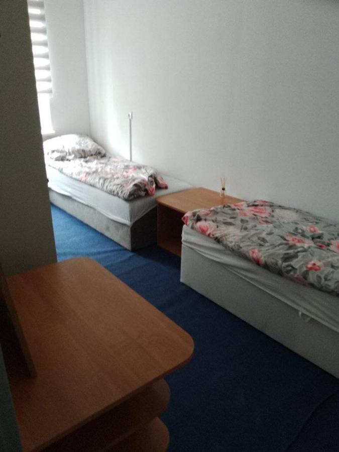 Sagittarius Hostel- Pracowniczy Łódź Dış mekan fotoğraf